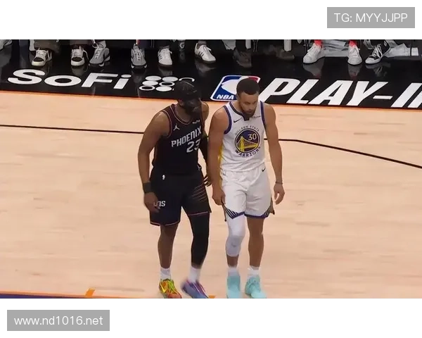 季后赛挡拆盯防库里，霍勒迪较上季组织防守贡献提升