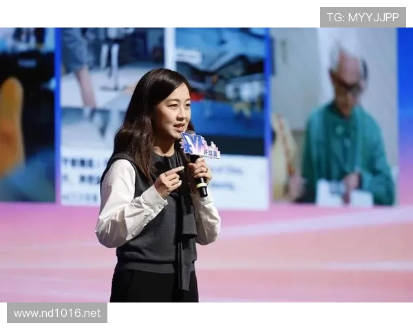 陈艺文训练完像战士，出门就变成精致生活博主，这种反差看着有点上头